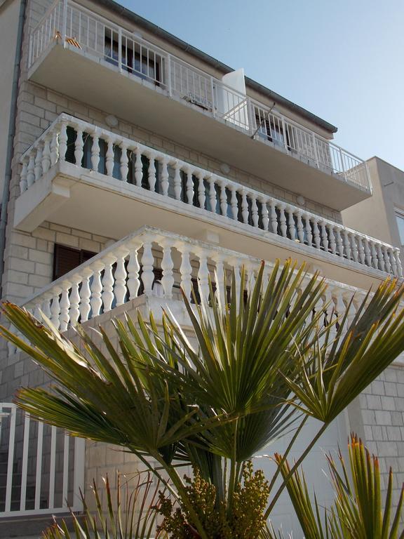 Apartment Pecarevic - A Holiday With A Stunning View Vis Exteriér fotografie
